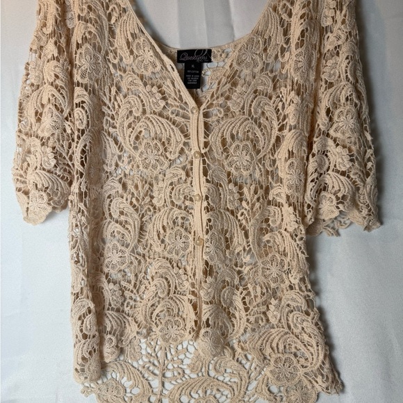 Questions Tops - Cream Blouse with Elegant Design